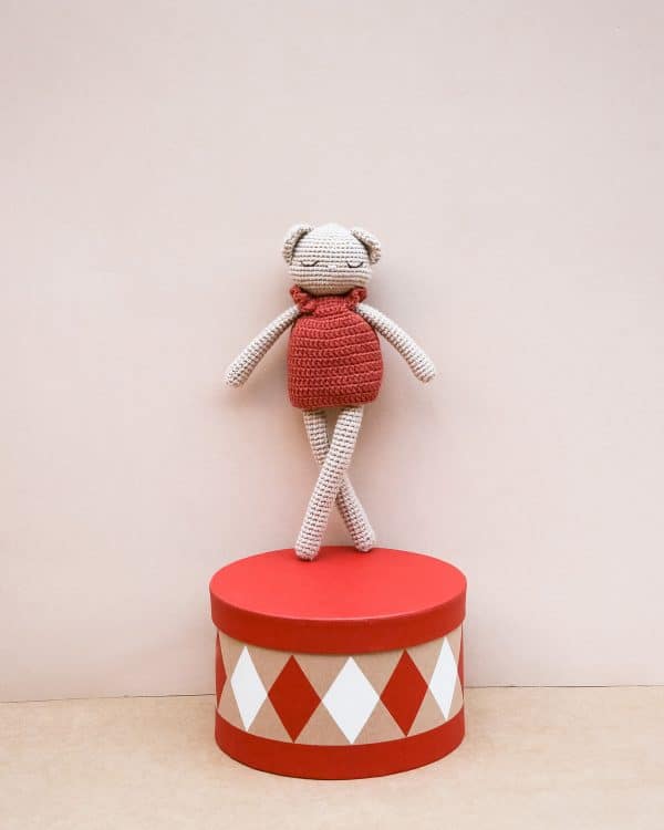 Doudou en crochet Tracey L'ourson Burgundy Patti Oslo