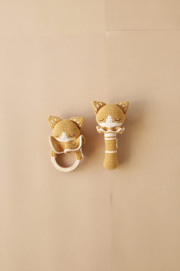 Hochet et anneau de dentition en crochet chat Patti Oslo