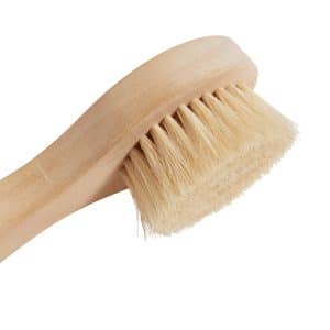 Brosse en bois pour poupée Olli Ella